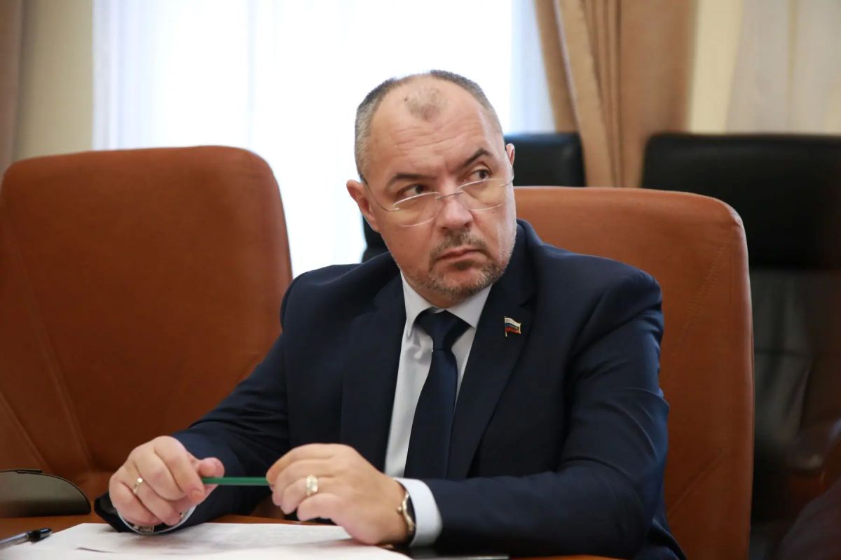 Депутаты облдумы помогают с восстановлением дома участнику СВО, организацией медкласса и приобретением оборудования для бойцов