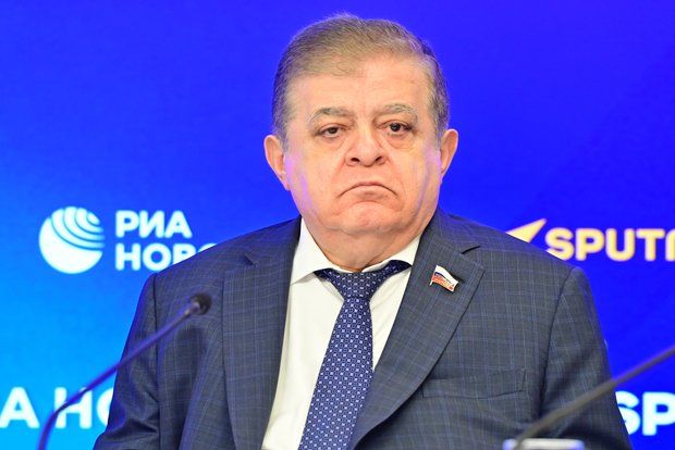 Сенатор Джабаров: Зеленский пытается побудить Россию отказаться от переговоров