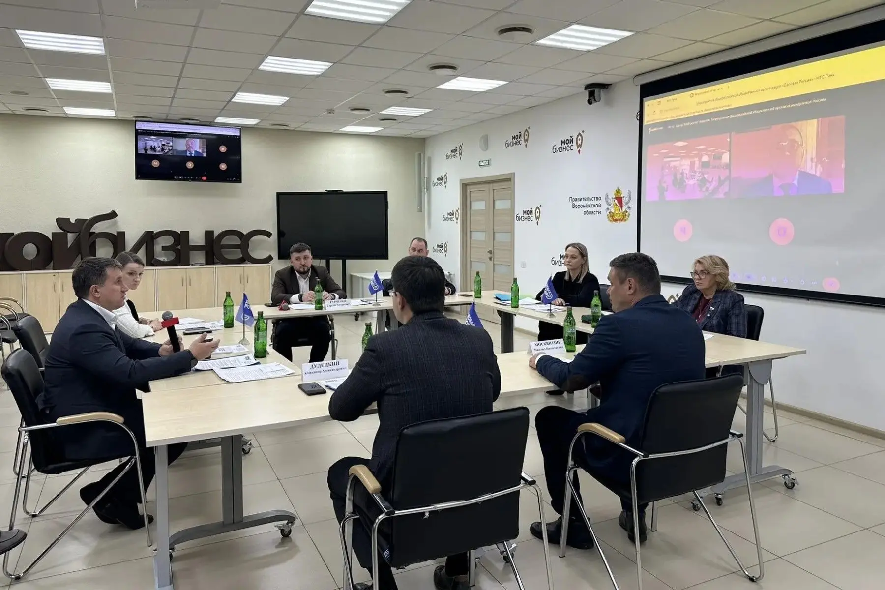 Депутаты областной Думы обсудили продвижение здорового образа жизни