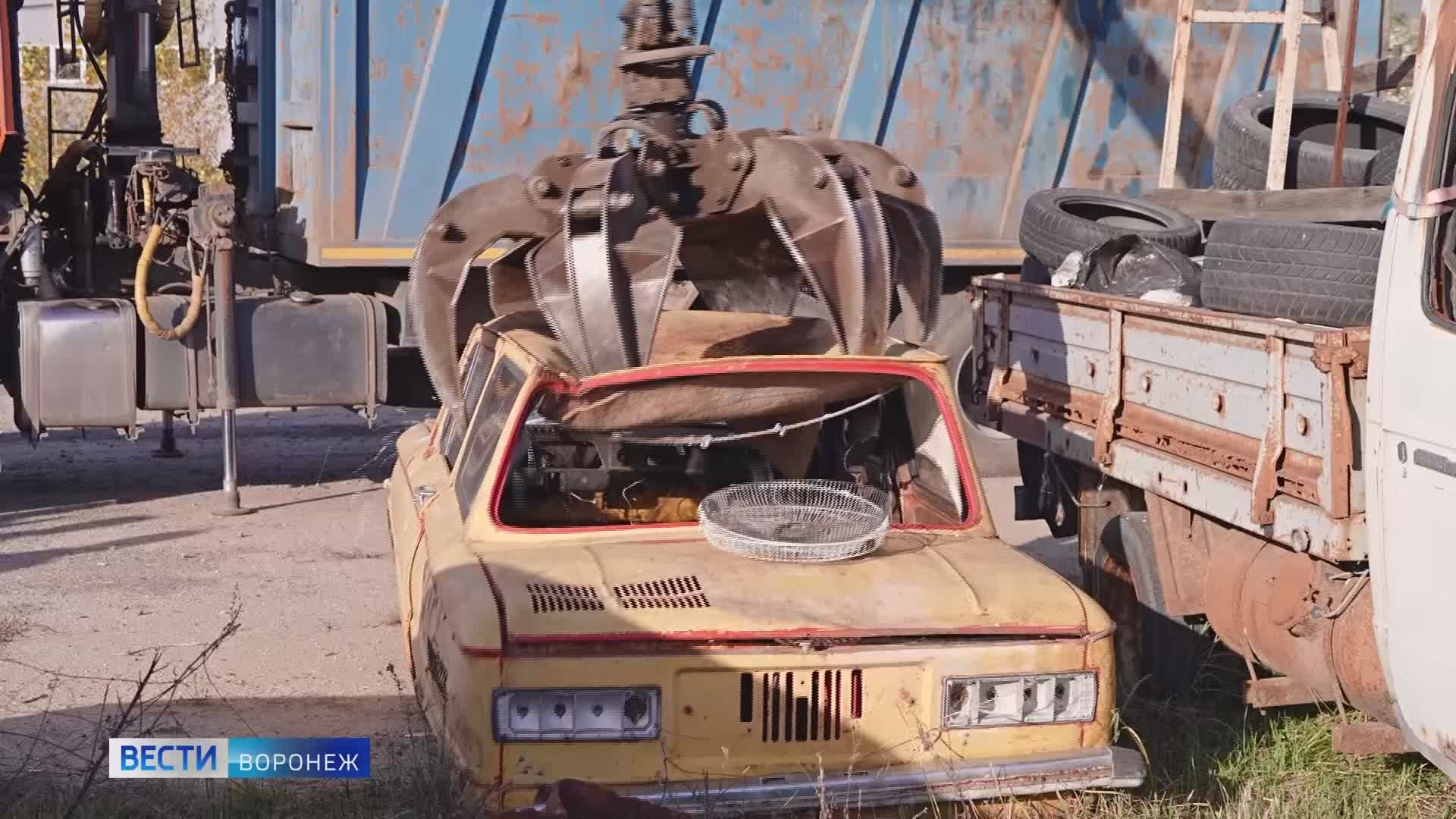 Несколько секунд – и от автомобиля остаётся лишь груда металла