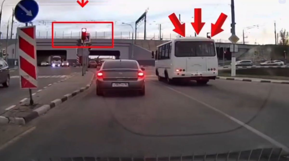 Водителя «ПАЗа» привлекли к ответственности после видео в сети в Лисках